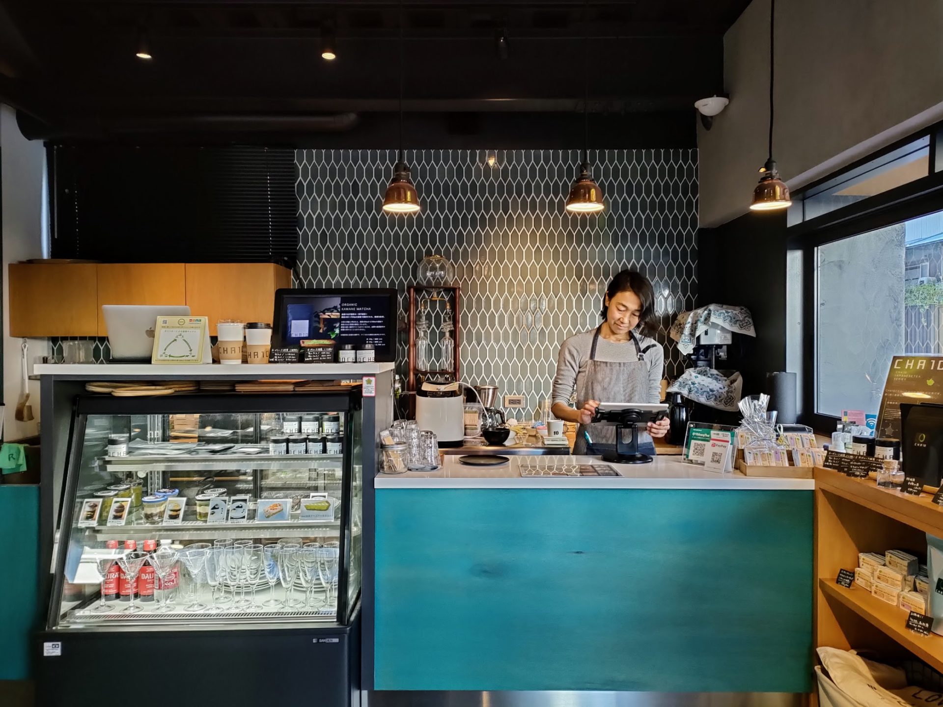 静岡県静岡市にあるオーガニック抹茶スタンド【CHA10（チャトウ